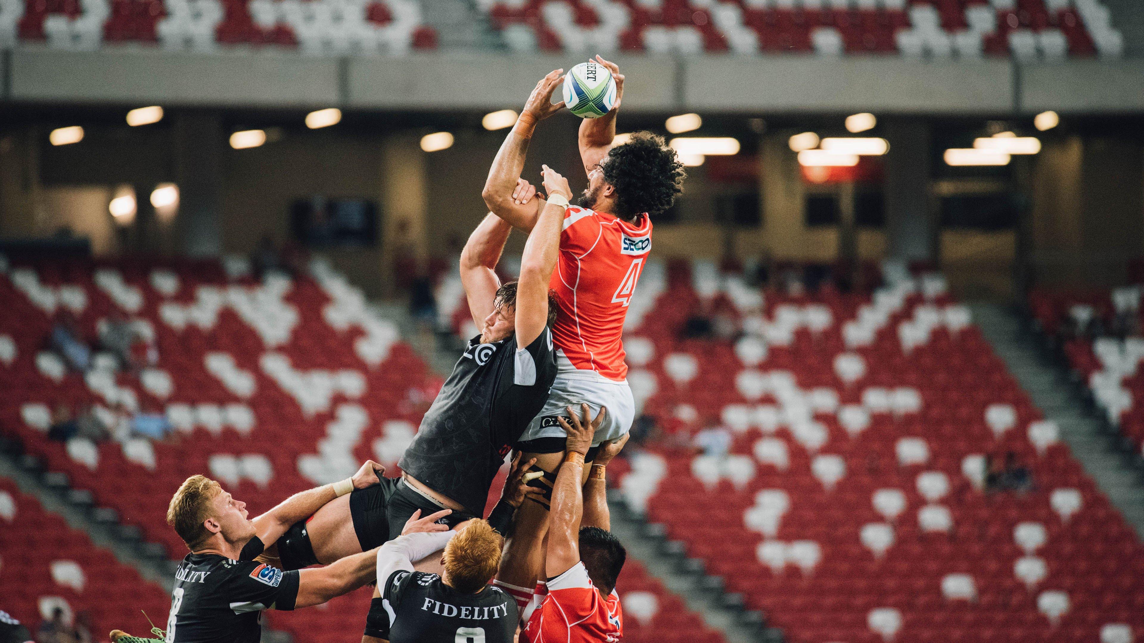 易建联建言CBA赛场文化升级，借鉴NBA氛围打造，寄语周琦持续成长